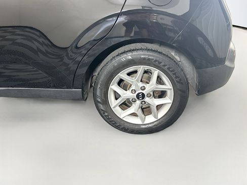 Used 2020 Kia Soul S image 11