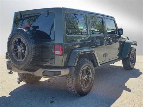 Used 2016 Jeep Wrangler Unlimited Sahara AWD/4WD image 3