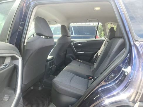 Used 2025 Toyota RAV4 XLE AWD/4WD image 6