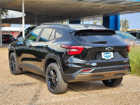 New 2026 Chevrolet Trax ACTIV w/ Sunroof Package image 5