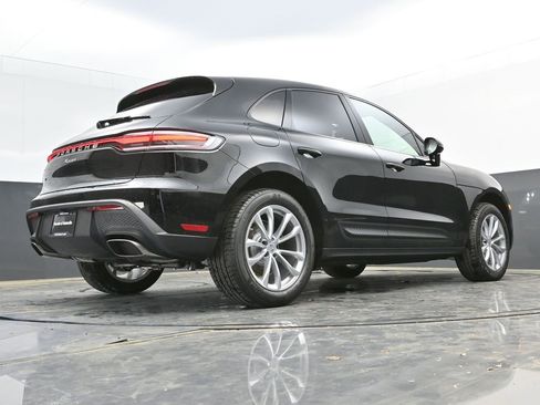 New 2025 Porsche Macan image 35