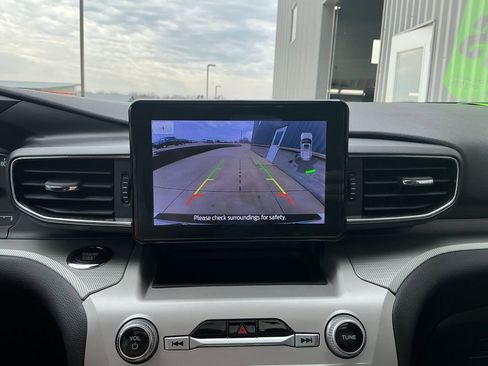 Used 2023 Ford Explorer XLT w/ Equipment Group 202A image 24