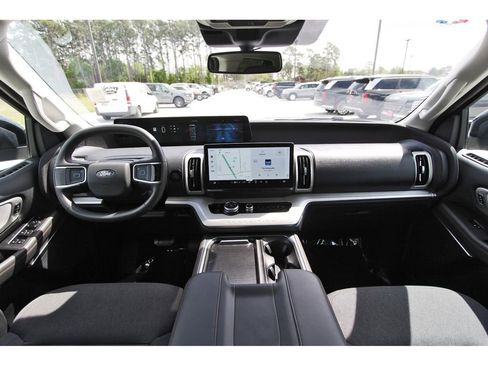 Certified 2025 Ford Expedition Max Active image 13