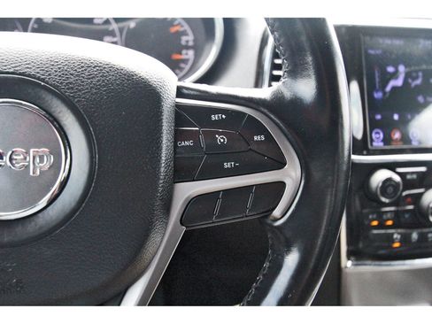 Used 2021 Jeep Grand Cherokee Limited AWD/4WD image 23