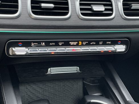 Certified 2023 Mercedes-Benz GLS 580 4MATIC image 34