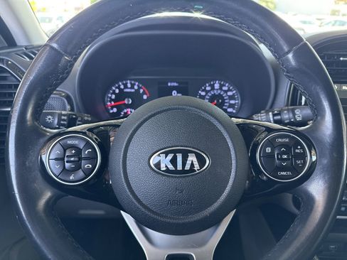 Used 2020 Kia Soul EX FWD image 23