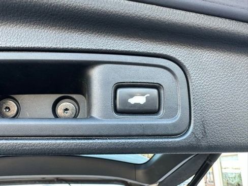 Used 2022 Honda Pilot Touring image 23