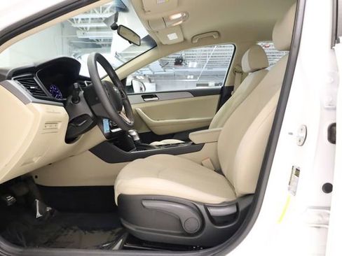 Used 2019 Hyundai Sonata SE FWD image 12