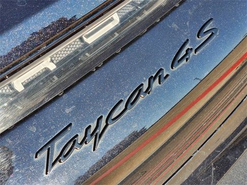 Used 2021 Porsche Taycan 4S image 12