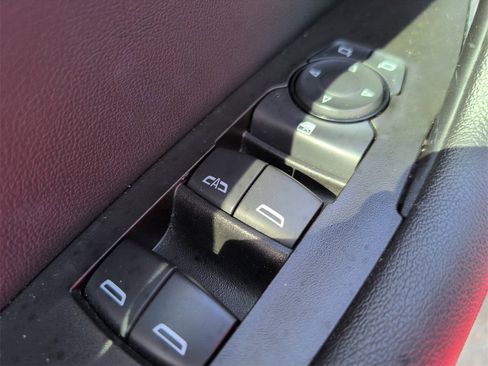 Used 2023 Chevrolet Blazer LT image 12