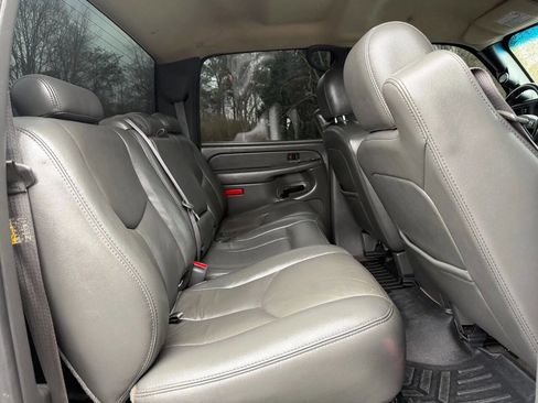 Used 2007 GMC Sierra 2500 SLT w/ Heavy-Duty Power Package image 20