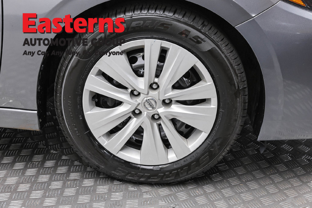 Used 2024 Nissan Sentra S FWD image 31