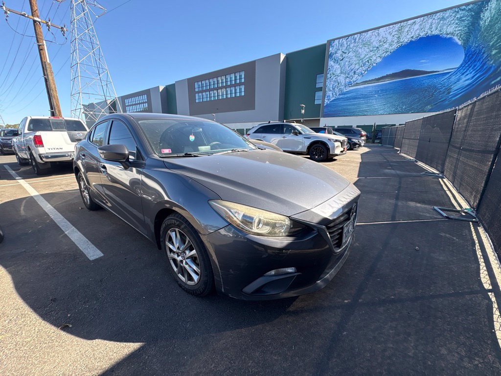 Used 2016 MAZDA MAZDA3 i Sport w/ Preferred Equipment Package FWD image 4