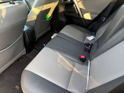 Used 2015 Toyota RAV4 XLE FWD image 11