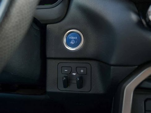 Used 2023 Toyota Sequoia Limited image 29