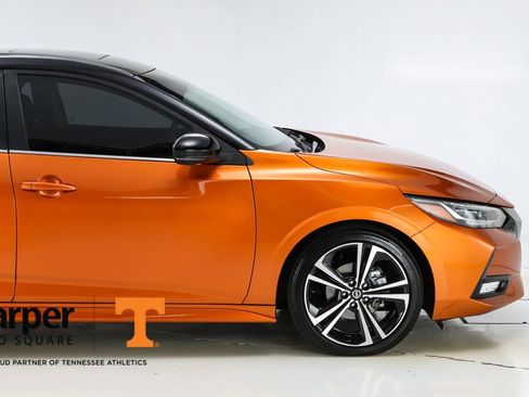 Used 2021 Nissan Sentra SR w/ SR Premium Package image 12