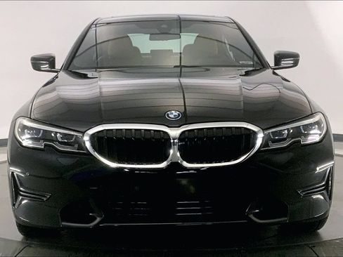 Used 2022 BMW 330e xDrive w/ Premium Package AWD/4WD image 2