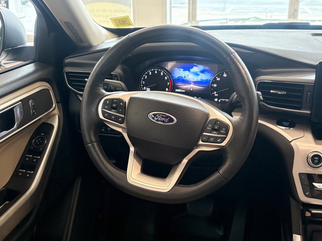 Used 2024 Ford Explorer XLT w/ Equipment Group 202A AWD/4WD image 22