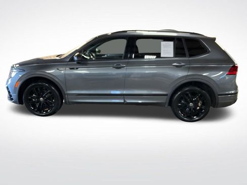 Used 2022 Volkswagen Tiguan SE R-Line AWD/4WD image 2