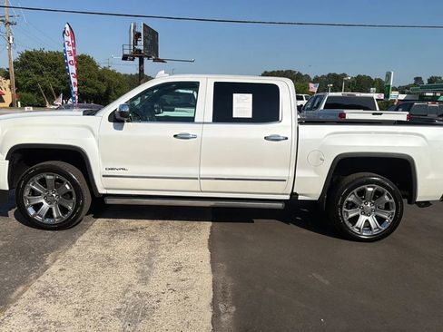 Used 2017 GMC Sierra 1500 Denali w/ Denali Ultimate Package AWD/4WD image 3