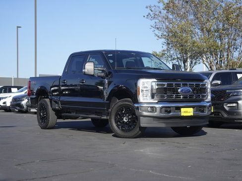 Used 2025 Ford F250 XLT image 2