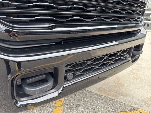 Used 2023 RAM 2500 Limited AWD/4WD image 24