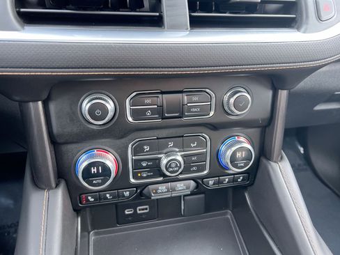 Used 2023 GMC Yukon XL AT4 w/ AT4 Premium Package image 18