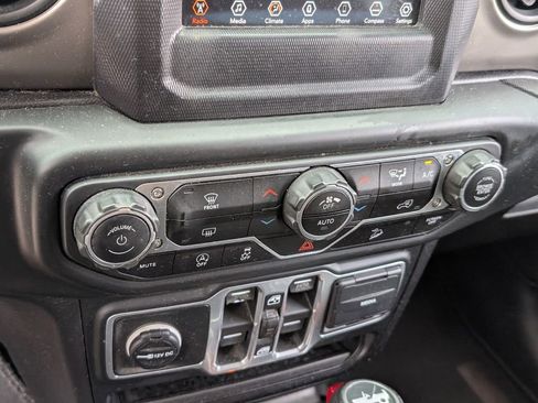 Certified 2018 Jeep Wrangler Unlimited Sport S image 20