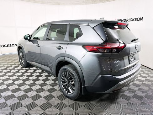 Used 2023 Nissan Rogue S image 5