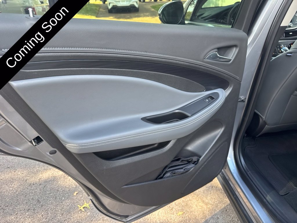 Used 2020 Buick Envision Essence w/ Experience Buick Package FWD image 25