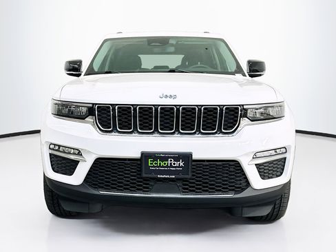 Used 2023 Jeep Grand Cherokee 4WD 4xe image 2