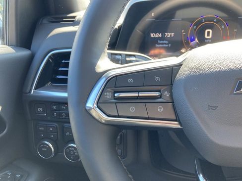 New 2025 Chevrolet Suburban Premier image 14