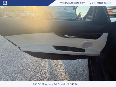 Used 2009 BMW Z4 sDrive30i image 13