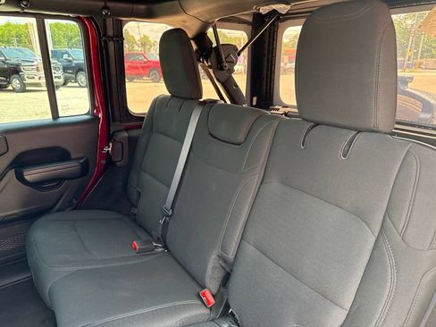Used 2021 Jeep Wrangler Unlimited Sport AWD/4WD image 36