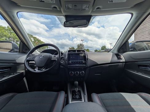 Used 2025 Mitsubishi Outlander Sport SE AWD/4WD image 25
