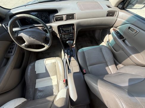 Used 2001 Toyota Camry XLE FWD image 11
