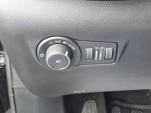 Used 2022 Jeep Compass Altitude image 28