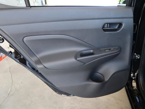 Used 2025 Nissan Versa S w/ Trunk Package image 27