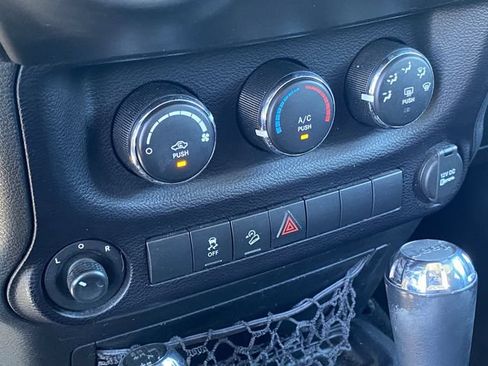 Used 2016 Jeep Wrangler Unlimited Sport w/ Quick Order Package 24S AWD/4WD image 20