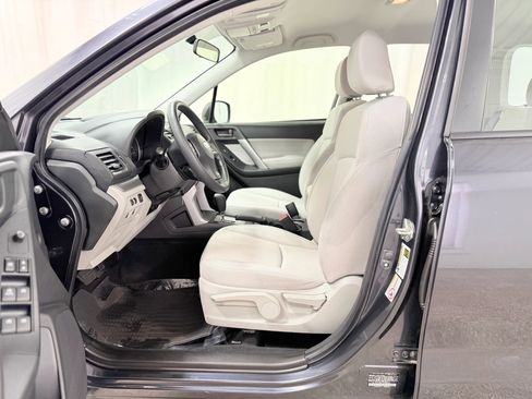 Used 2015 Subaru Forester 2.5i w/ Alloy Wheel Package image 13