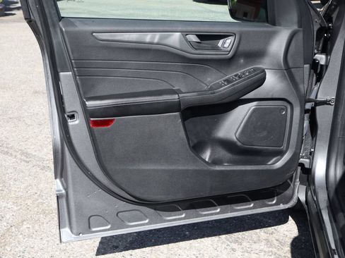 Used 2025 Ford Escape Active w/ Tech Pack #1 FWD image 17