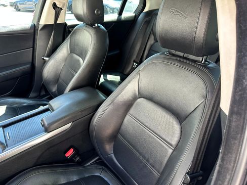 Used 2020 Jaguar XE S image 25