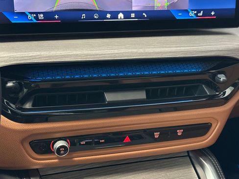 Certified 2025 BMW i4 eDrive40 w/ M Sport Package RWD image 18