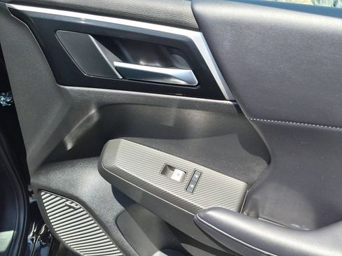 Used 2025 Mitsubishi Outlander SE AWD/4WD image 34