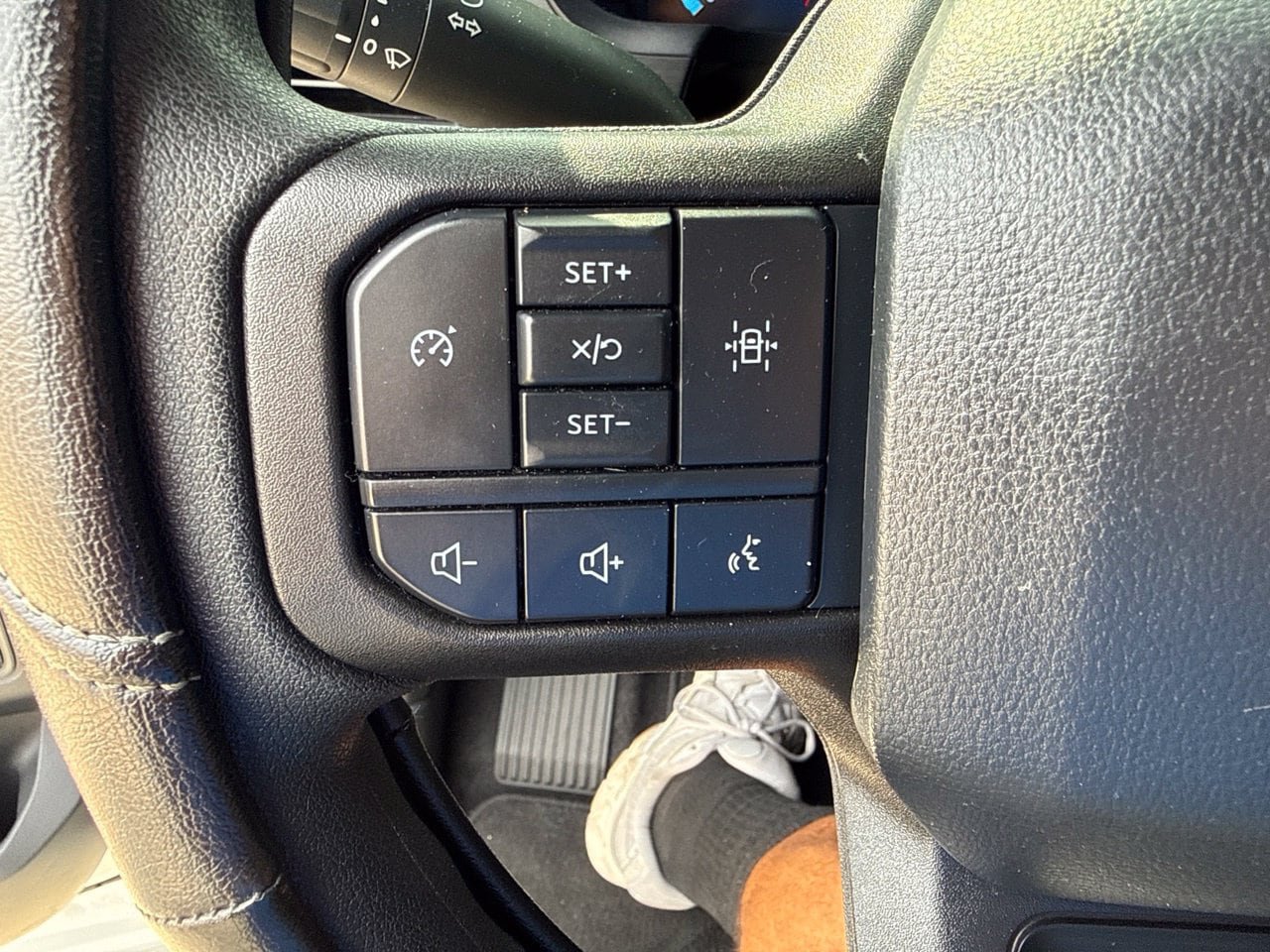 Used 2024 Ford F150 STX w/ Mobile Office Package RWD image 27
