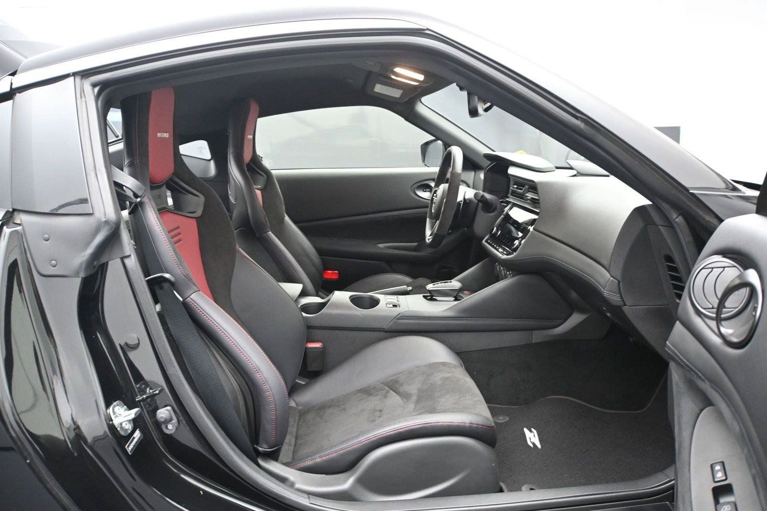 Certified 2024 Nissan Z Sport w/ Floor Mat Package RWD image 22
