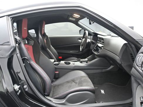 Certified 2024 Nissan Z NISMO w/ Floor Mat Package RWD image 22