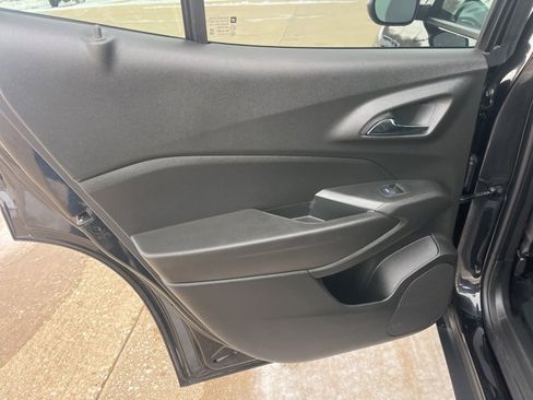 Used 2025 Chevrolet Trax RS w/ Driver Confidence Package image 31