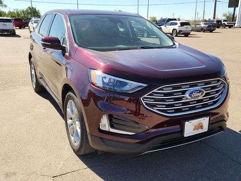 Used 2024 Ford Edge Titanium image 6