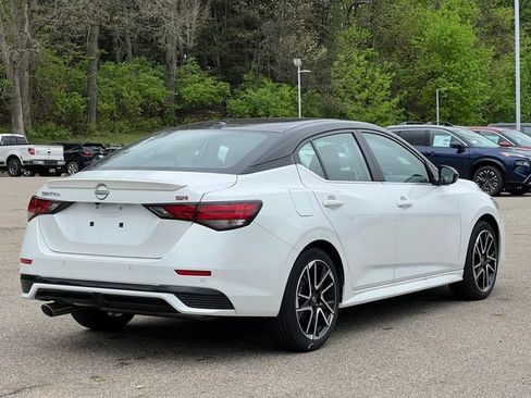 New 2025 Nissan Sentra SR FWD image 40